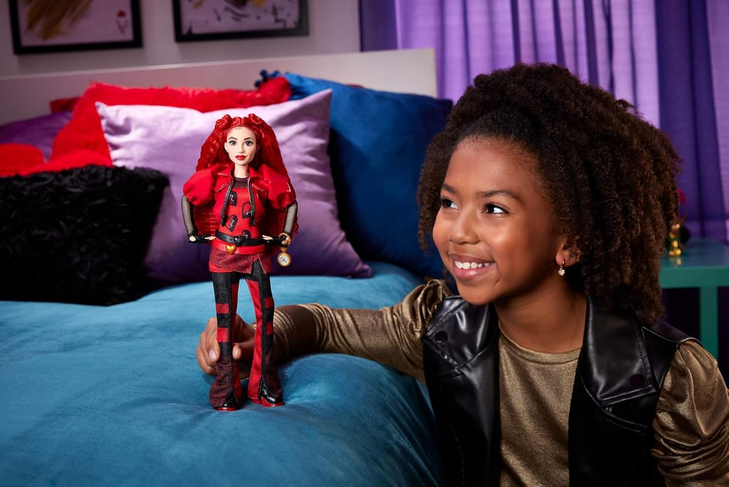 Descendants 4 Red Daughter of Queen of Hearts Fashion Doll